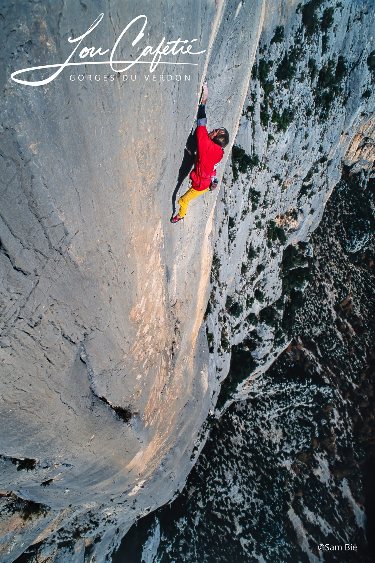 Affiche Lou Cafetié : Alain Robert en paroi au-dessus du Verdon
